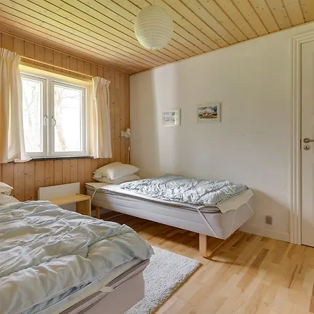 Three-bedroom Holiday In * Hals