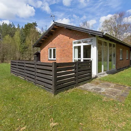 Three-bedroom Holiday In * Hals